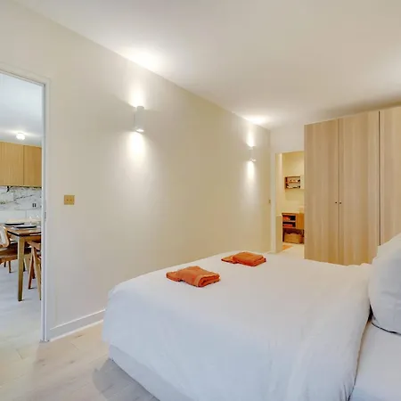 Διαμέρισμα Luxury With Large Balcony *