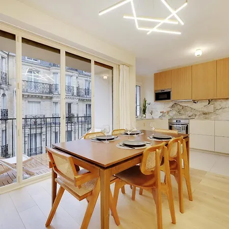Διαμέρισμα Luxury With Large Balcony