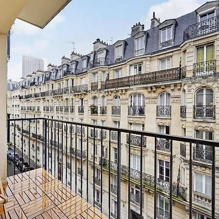 Luxury With Large Balcony Παρίσι